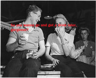 Aircraft_workers_on_lunch_break_1942